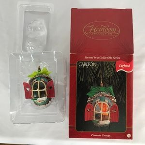 CARLTON CARDS LIGHTED PINECONE COTTAGE ORNAMENT